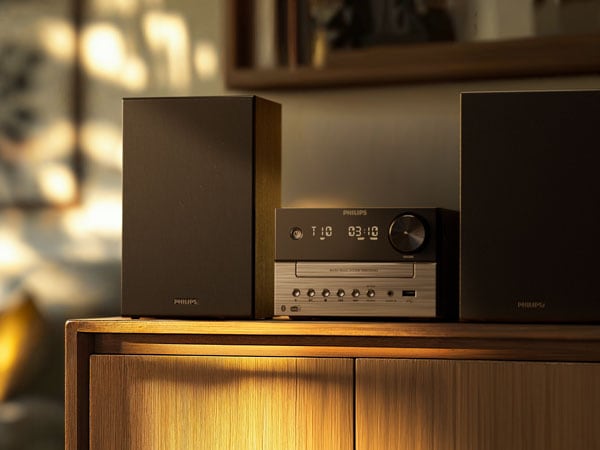 Baudiet visu savu mūziku ar Philips mikro mūzikas sistēmu